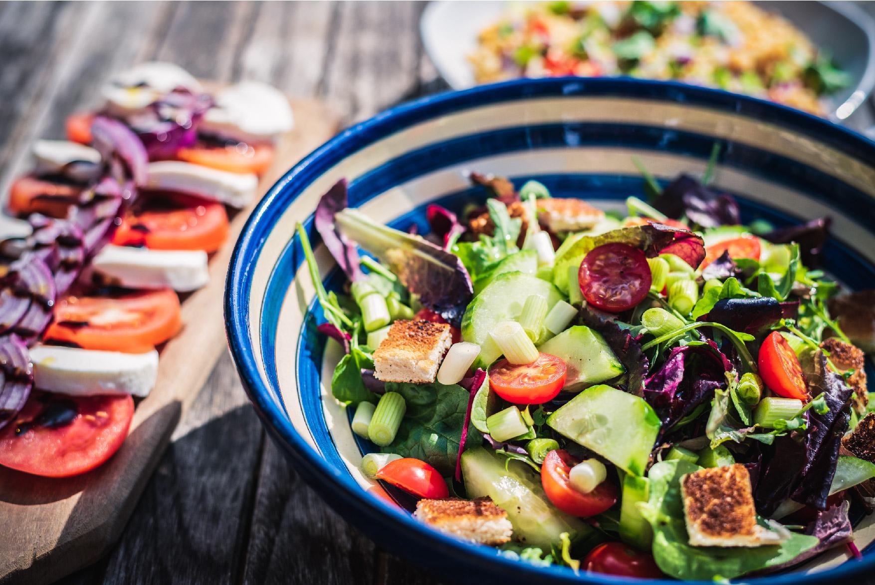 Aelia Luxury Suites 카르테라도스 외부 사진 A fattoush salad