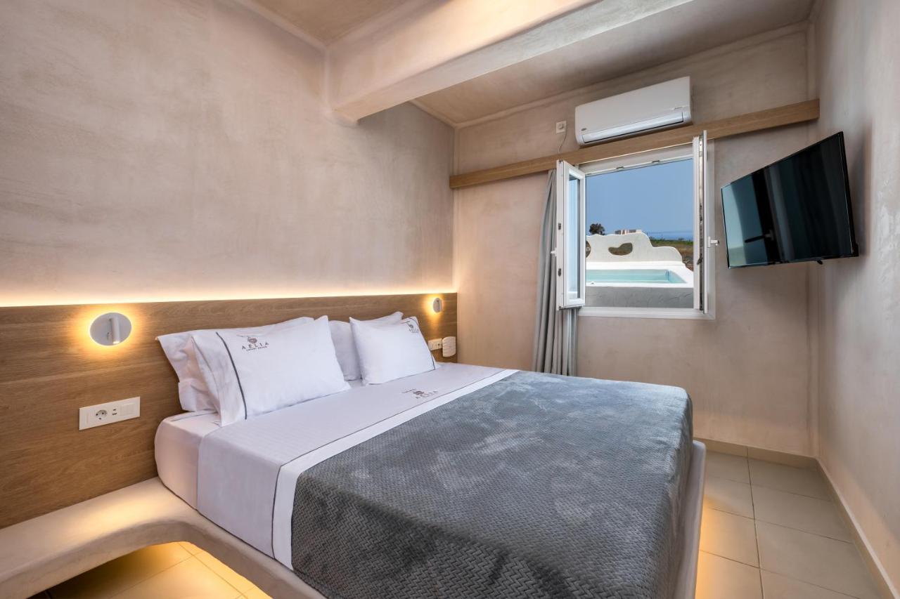 Aelia Luxury Suites 카르테라도스 외부 사진 A room at the hotel