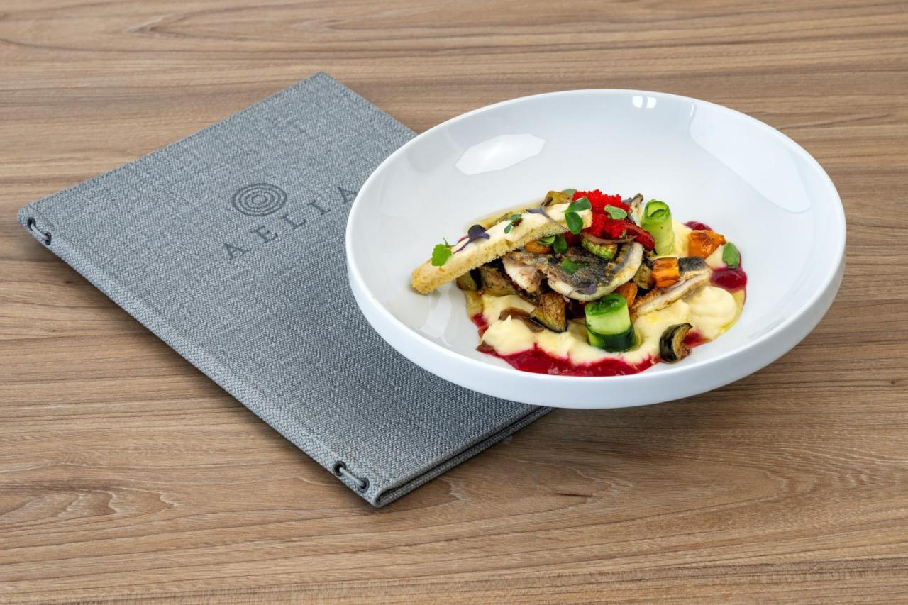 Aelia Luxury Suites 카르테라도스 외부 사진 A dish from the restaurant