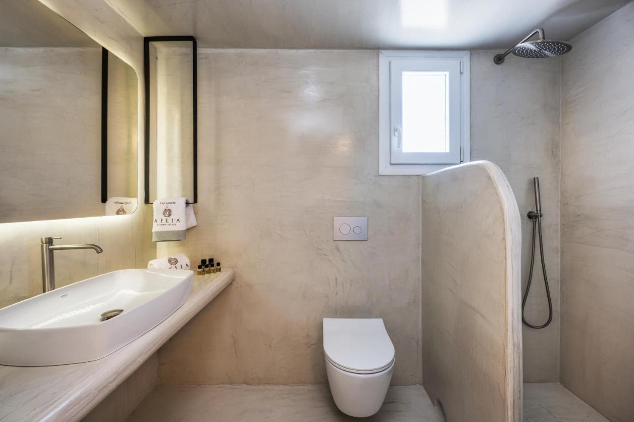 Aelia Luxury Suites 카르테라도스 외부 사진 Bathroom